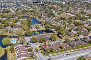 1064 E Lakes Dr, Deerfield Beach, FL 33064 - Photo 28