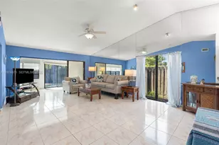 1064 E Lakes Dr, Deerfield Beach, FL 33064 - Photo 12