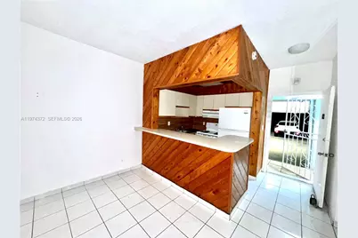 4370 NW 11th St #103, Miami, FL 33126 - Photo 2