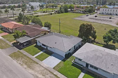 1860 NW 121st St, Miami, FL 33167 - Photo 26