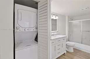 701 SW 142nd Ave, Pembroke Pines, FL 33027 - Photo 8