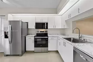 701 SW 142nd Ave, Pembroke Pines, FL 33027 - Photo 1