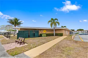 237 Camden J, West Palm Beach, FL 33417 - Photo 34