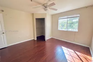 11185 SW 6th St, Pembroke Pines, FL 33025 - Photo 8