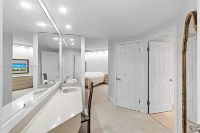 20191 E Country Club Dr #407, Aventura, FL 33180 - Photo 22