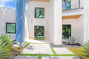 12021 NW 4th St, Plantation, FL 33325 - Photo 8