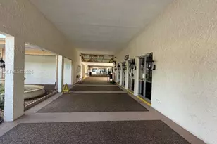 237 Lake Frances Dr, West Palm Beach, FL 33411 - Photo 18