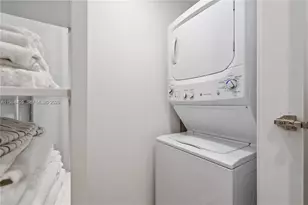 460 NE 28th St, Miami, FL 33137 - Photo 16