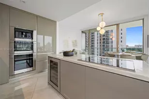 18975 Collins Ave, Sunny Isles Beach, FL 33160 - Photo 8