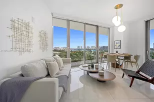 18975 Collins Ave, Sunny Isles Beach, FL 33160 - Photo 2