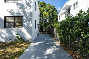 3665 SW 16th St, Miami, FL 33145 - Photo 4