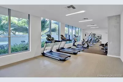 13800 Highland Dr #403, North Miami Beach, FL 33181 - Photo 10