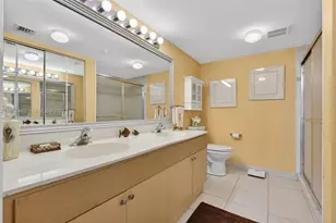 4401 Crystal Lake Dr, Deerfield Beach, FL 33064 - Photo 16