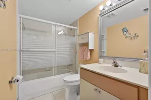 4401 Crystal Lake Dr, Deerfield Beach, FL 33064 - Photo 10