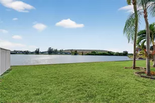 4401 Crystal Lake Dr, Deerfield Beach, FL 33064 - Photo 20