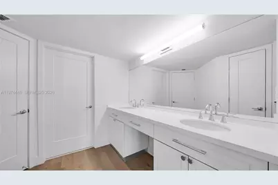 555 NE 34th St #704, Miami, FL 33137 - Photo 18