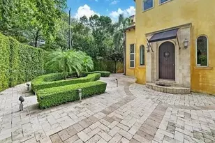 3733 Solana Rd, Miami, FL 33133 - Photo 2