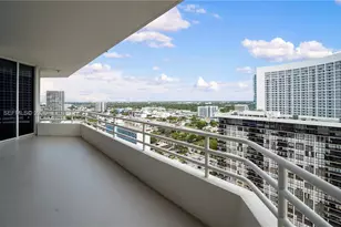 555 NE 34th St, Miami, FL 33137 - Photo 16