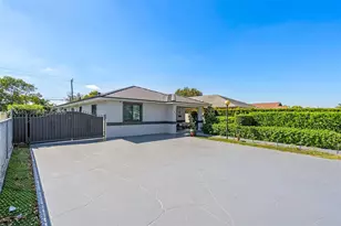 42 W 44th St, Hialeah, FL 33012 - Photo 2
