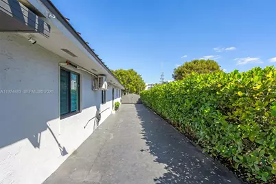 42 W 44th St, Hialeah, FL 33012 - Photo 22