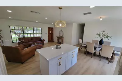 9520 SW 188th Ter, Cutler Bay, FL 33157 - Photo 2