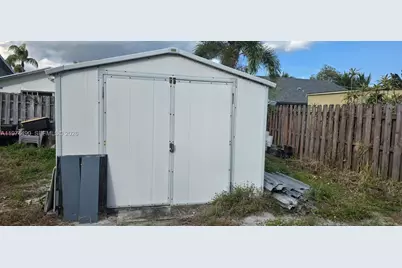 565 NW 54th St, Boca Raton, FL 33487 - Photo 18