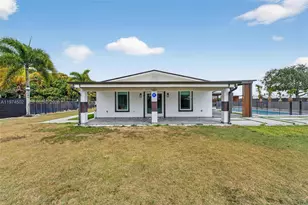 16405 SW 228th St, Miami, FL 33170 - Photo 2