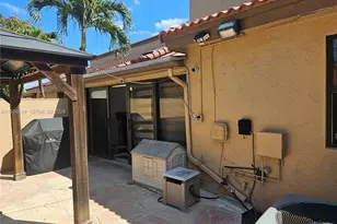 17914 NW 66th Ct Cir, Hialeah, FL 33015 - Photo 36