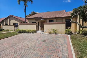 17914 NW 66th Ct Cir, Hialeah, FL 33015 - Photo 2