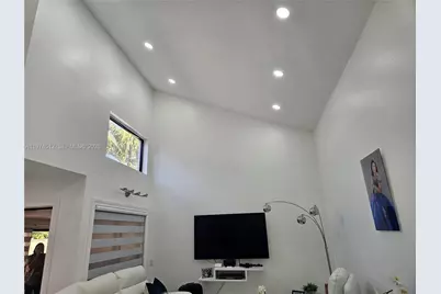 17914 NW 66th Ct Cir, Hialeah, FL 33015 - Photo 10