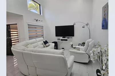 17914 NW 66th Ct Cir, Hialeah, FL 33015 - Photo 6