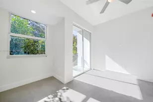 1536 NW 15th Ave, Miami, FL 33125 - Photo 10