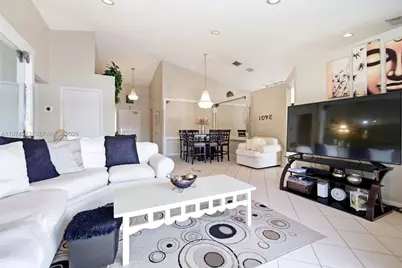 9440 SW 18th St, Miramar, FL 33025 - Photo 16