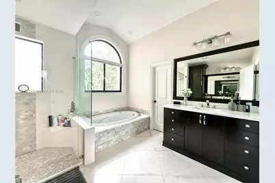 400 Alexandra Cir #0, Weston, FL 33326 - Photo 56