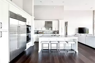 400 Alexandra Cir, Weston, FL 33326 - Photo 18