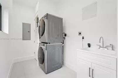 1845 NE 124th St, North Miami, FL 33181 - Photo 26