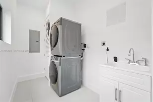 1845 NE 124th St, North Miami, FL 33181 - Photo 26