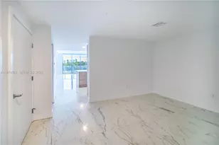 16385 Biscayne Blvd, North Miami Beach, FL 33160 - Photo 12
