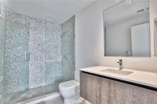 88 SW 7th St, Miami, FL 33130 - Photo 10