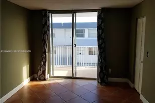 1801 S Treasure Dr, North Bay Village, FL 33141 - Photo 18