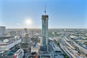 1040 Biscayne Blvd, Miami, FL 33132 - Photo 22