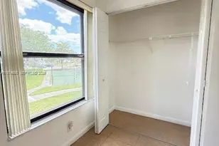 207 Lake Pointe Dr, Oakland Park, FL 33309 - Photo 10