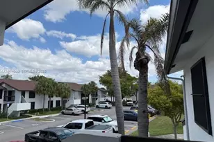 207 Lake Pointe Dr, Oakland Park, FL 33309 - Photo 2