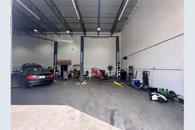 3136 John P Curci Dr, Hallandale Beach, FL 33009 - Photo 2