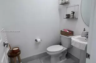 11001 W 33rd Way, Hialeah, FL 33018 - Photo 20