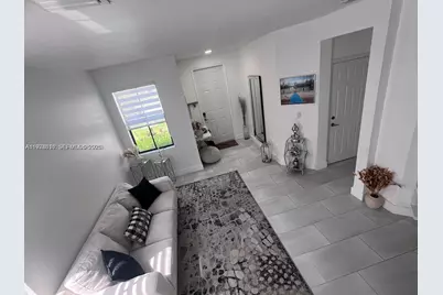 11001 W 33rd Way, Hialeah, FL 33018 - Photo 4