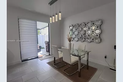 11001 W 33rd Way, Hialeah, FL 33018 - Photo 10