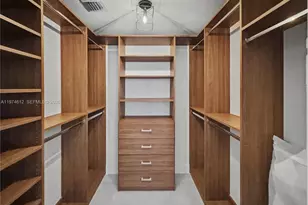 475 Brickell Ave, Miami, FL 33131 - Photo 14