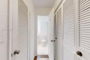 3860 NE 170th St, North Miami Beach, FL 33160 - Photo 18