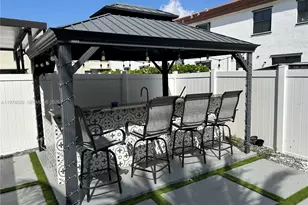 10371 West 33rd Ct, Hialeah, FL 33018 - Photo 10